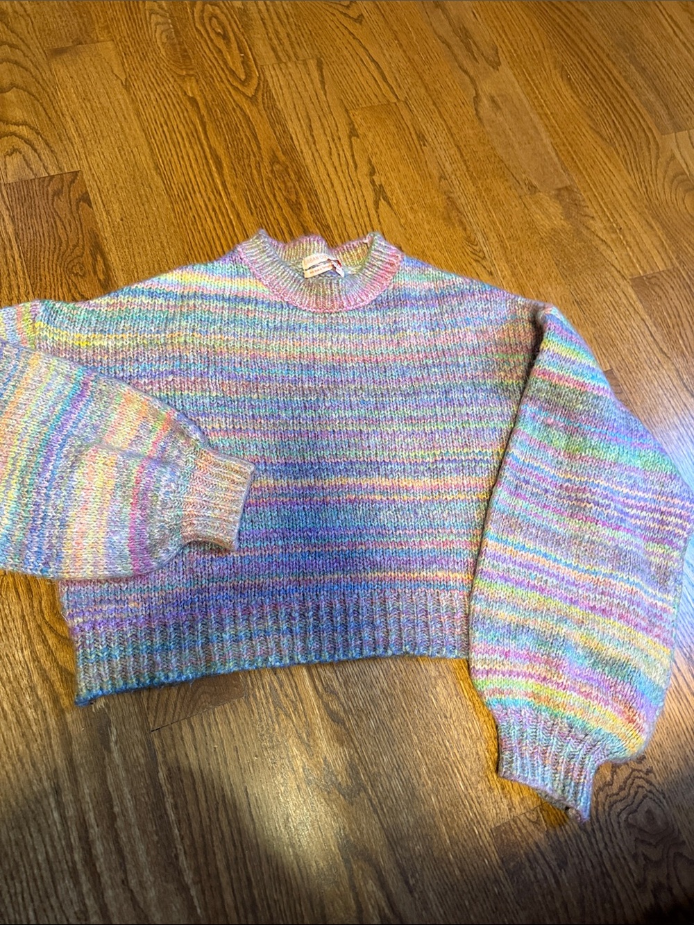 Urban Outfitters crewneck crop multicolor pastel sweater - size medium - Picture 2 of 5